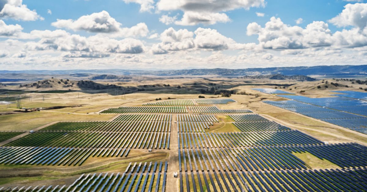 Apple will reportedly use Tesla batteries at its new California solar farm