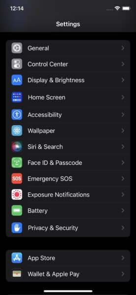 iOS 16 always shows status bar text in white 3