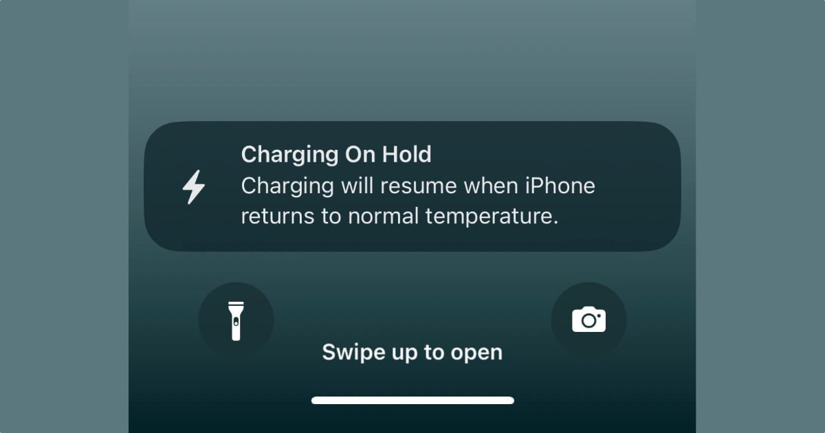 iOS 16 charging on hold