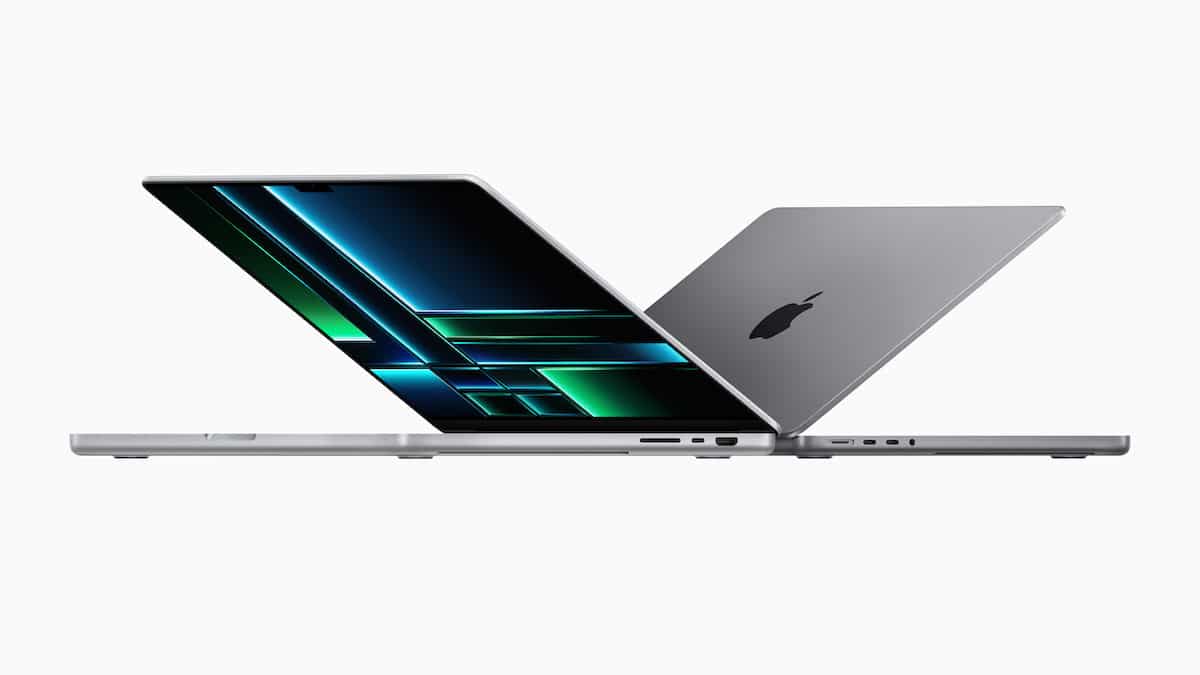 2023 MacBook Pro OLED displays