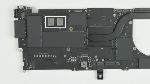 M3 MacBook Pro teardown