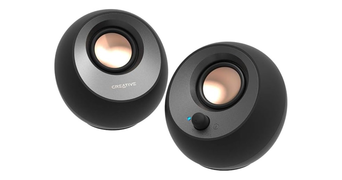 Creative Pebble V3 desktop speakers for the M6 Mac mini