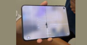 iPhone Duo cracked screen