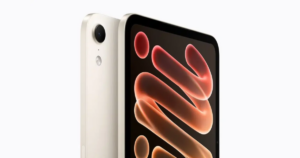 The new iPad mini in the starlight finish